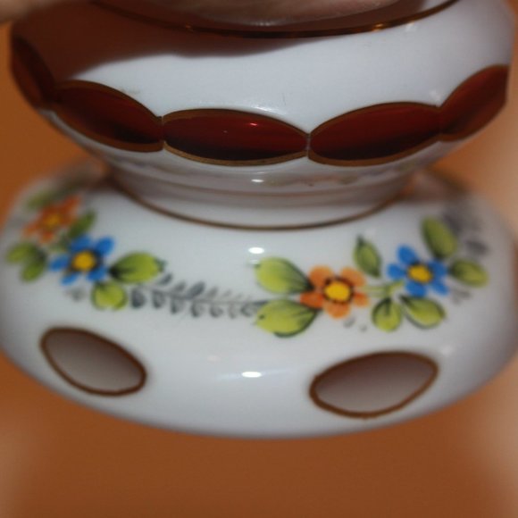 Bohemian Czech Red to White Cased Glass Vase Hand Painted Flowers LOT 8150 - Picture 5 of 7